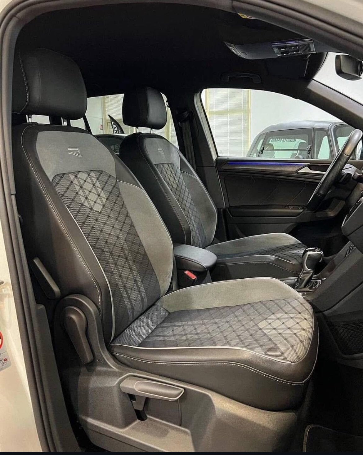 VOLKSWAGEN TIGUAN R-LINE 2.0 TDI